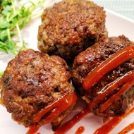 Котлеты с лисичками, сыром и базиликом