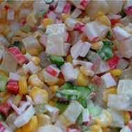 Крабовый салат со свежими огурцами