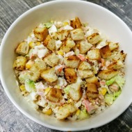 Крабовый салат с кукурузой