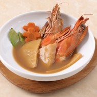 Креветки с овощами и ароматным соусом