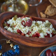 Критский салат с томатами «Дакос»