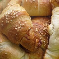 Круассаны с ветчиной и сыром