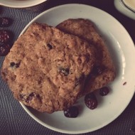 Кукис с овсянкой и сушеной клюквой