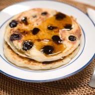 Кукурузные блины с черникой