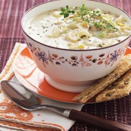 Кукурузно-картофельный чаудер с сыром