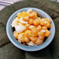 Кукурузный салат с перепелиными яйцами