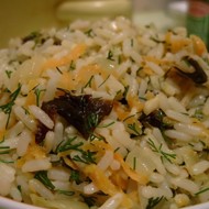 Курица, фаршированная рисом и черносливом