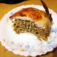 Курица, фаршированная спагетти и грибами