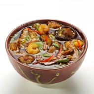 Курица и креветки с тофу, грибами и соевым соусом