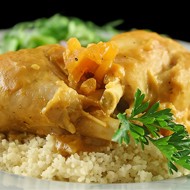 Курица с абрикосами и имбирем