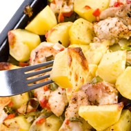 Курица с чесноком, лимоном и картофелем