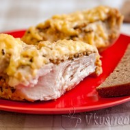 Куриная грудка в фольге под соусом