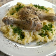 Куриные голени в винно-перечном соусе