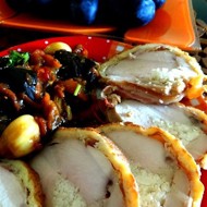 Kуриные грудки фаршированные рокфором, с медом