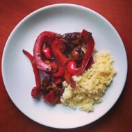 Куриные грудки с красным перцем