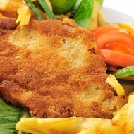 Куриные эскалопы с лимонным маслом и петрушкой