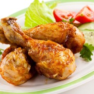 Куриные окорочка, тушенные в красном вине