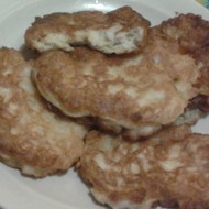 Куриные оладьи с сыром на кефире