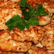 Куриные рубленые котлеты с плавленым сыром