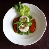 Куриные рулеты с фисташковой начинкой