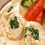 Куриный рулет с крабом