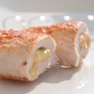 Куриный рулет с начинкой из риса и нута