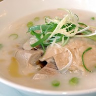 Куриный суп-пюре с горохом и чесноком