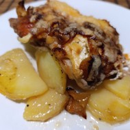 Куриное филе по-французски с персиками