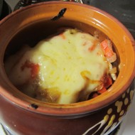 Куриное филе с грибами под картофельной шубой