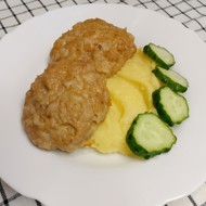 Куриные котлетки с рисом