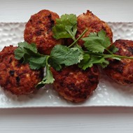 Куриные котлеты с кабачком и творожным сыром