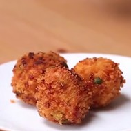 Куриные шарики с моцареллой