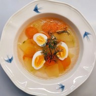 Куриный бульон с яйцом