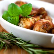 Куропатки на гриле в малиново-мятном маринаде