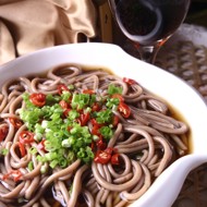 Лапша соба с чили, имбирем и соевым соусом