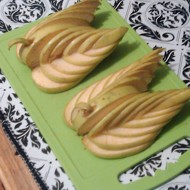 Лебедь из яблока