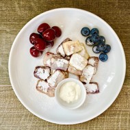 Ленивые вареники с фруктово-ягодной начинкой