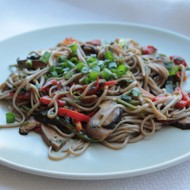 Летняя лапша соба stir-fry