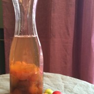 Лимонад из алычи с тимьяном и шалфеем