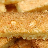 Лимонно-медовый пасхальный пирог