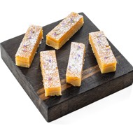 Лимонные пирожные с лавандой