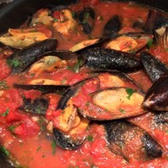 Лингвини с мидиями по-средиземноморски