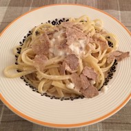 Лингвини с сырным соусом и трюфелем