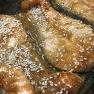 Лосось из духовки в медово-имбирном маринаде