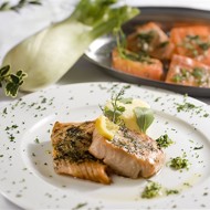 Лосось с фенхелем и перно