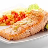 Лосось с кориандром и чесноком