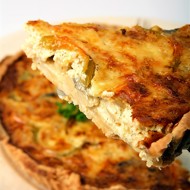 Луковый пирог с грюйером