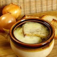 Луковый суп с сыром