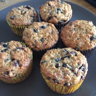 Маффины с морковью и черной смородиной