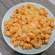 Макароны мецци-гомити с сыром и томатным соусом